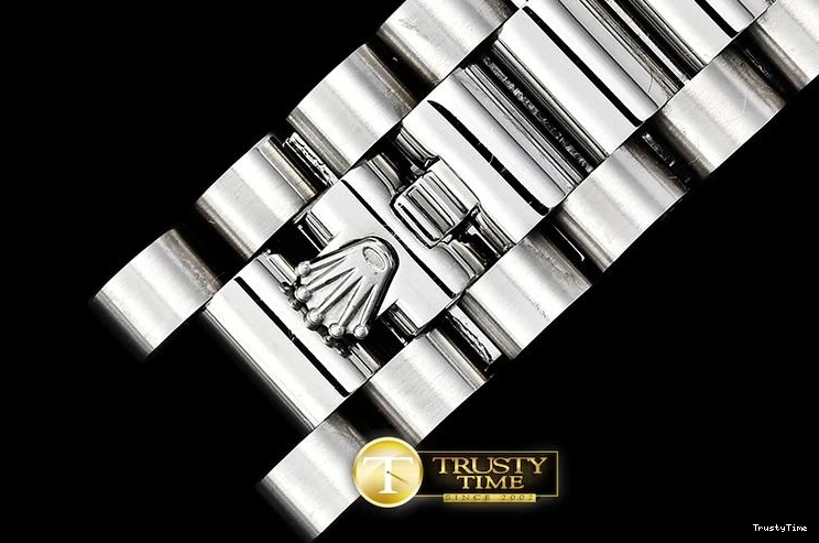 0524 RDD0215D – DayDate 36mm Chic 687